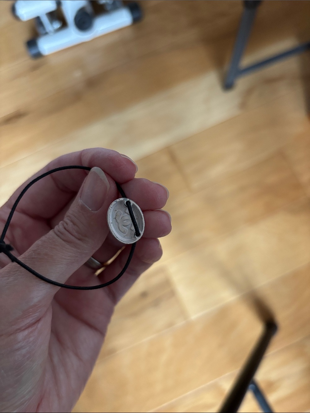 Chanel button - Picture 6 of 6